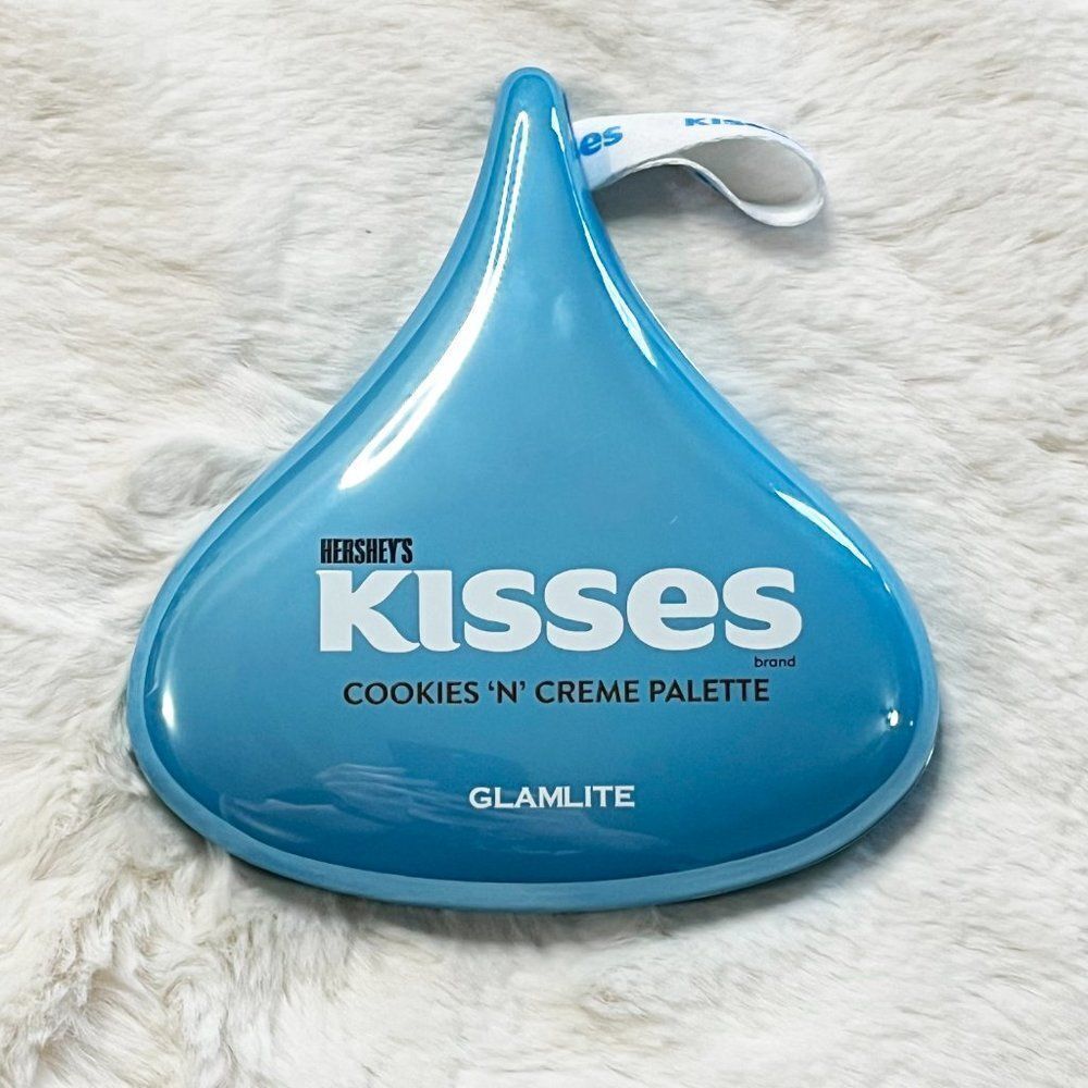 Hershey's‎ KISSES x GLAMLITE Cookies 'N' Creme Palette - Picture 3 of 3